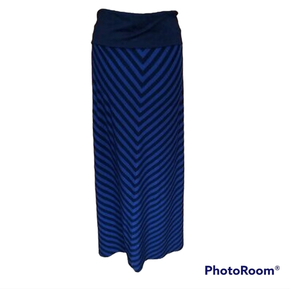 Torrid navy striped maxi skirt elastic waist size 1X - Picture 3 of 4